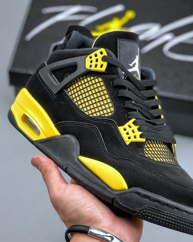 Air Jordan 4 - Retro Thunder