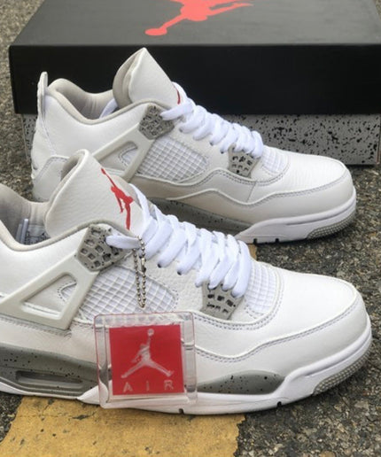 Air Jordan 4 - White Oreo
