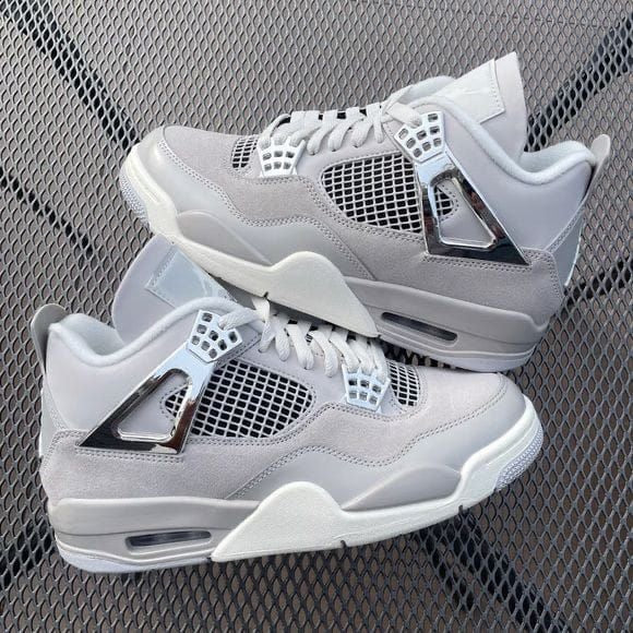 Air Jordan 4 - Frozen