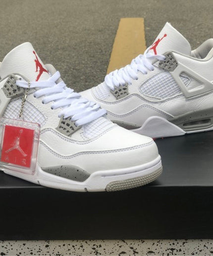 Air Jordan 4 - White Oreo