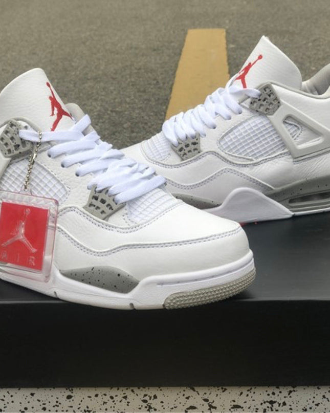 Air Jordan 4 - White Oreo