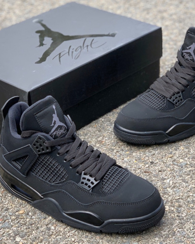 Air Jordan 4 - Black Cat