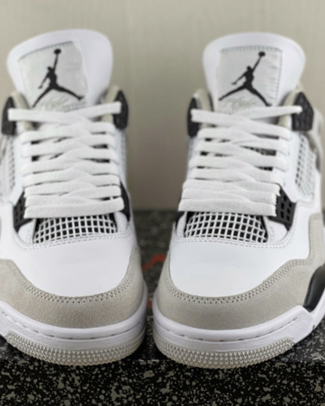 Air Jordan 4 - Military Black