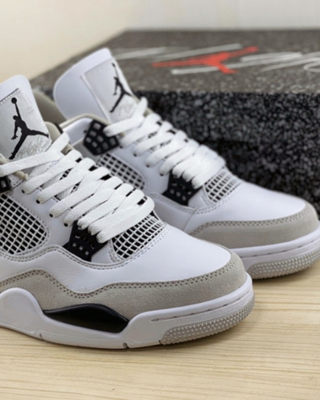 Air Jordan 4 - Military Black