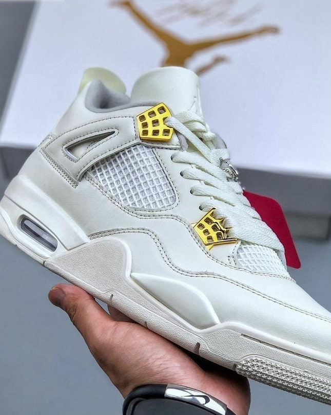 Air Jordan 4 - Retro "White & Gold"
